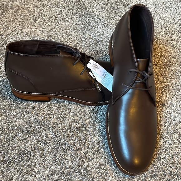 Banana Republic Chukka - Picture 2 of 6